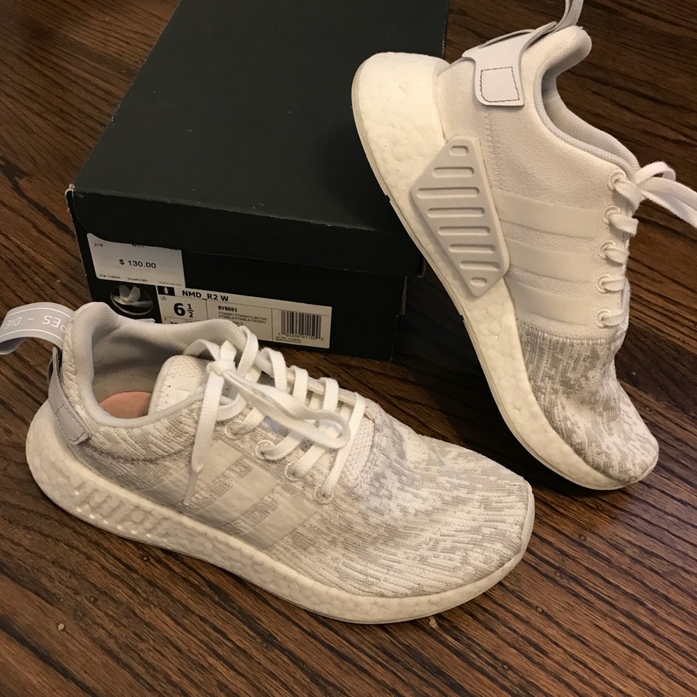 WHITE ADIDAS NMDS